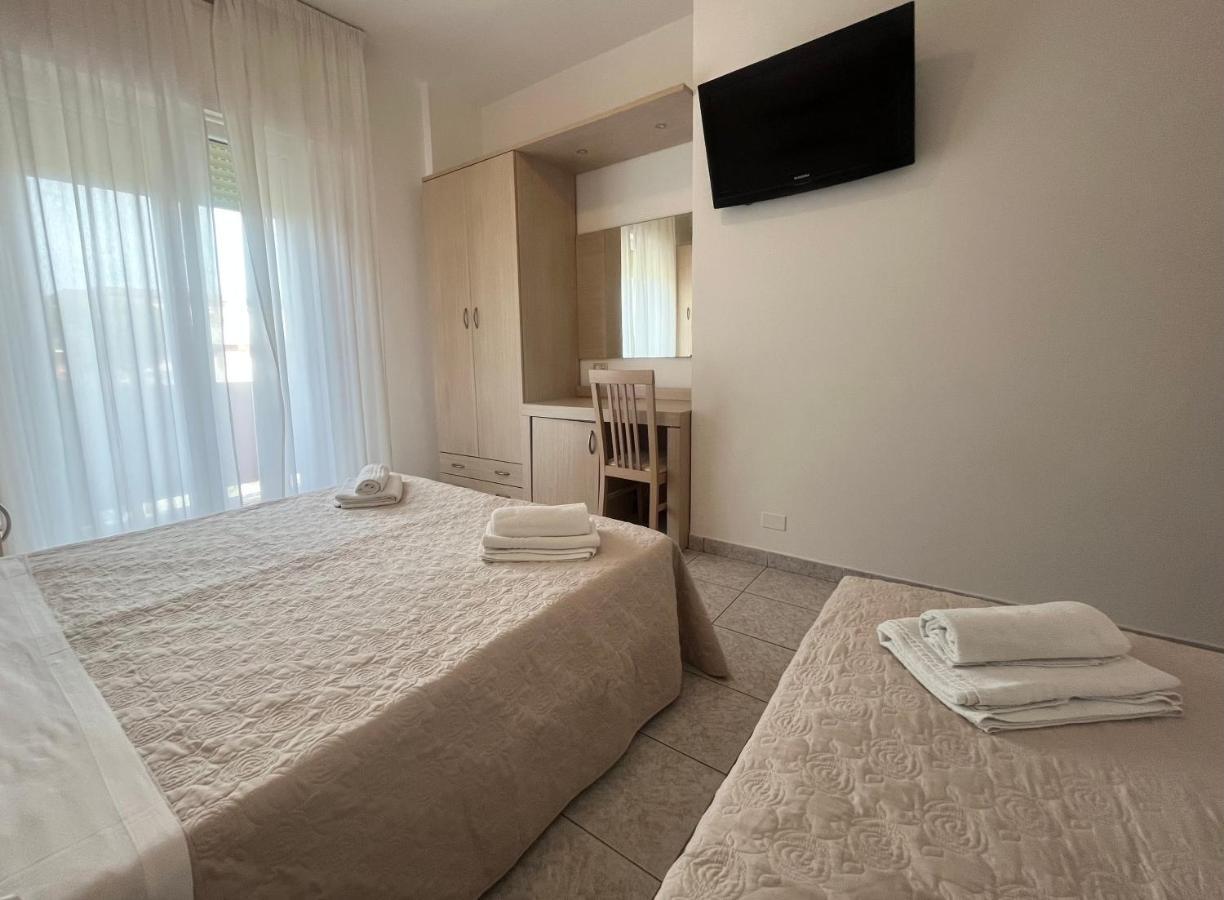 Hotel Rosen Garden Milano Marittima Exterior foto