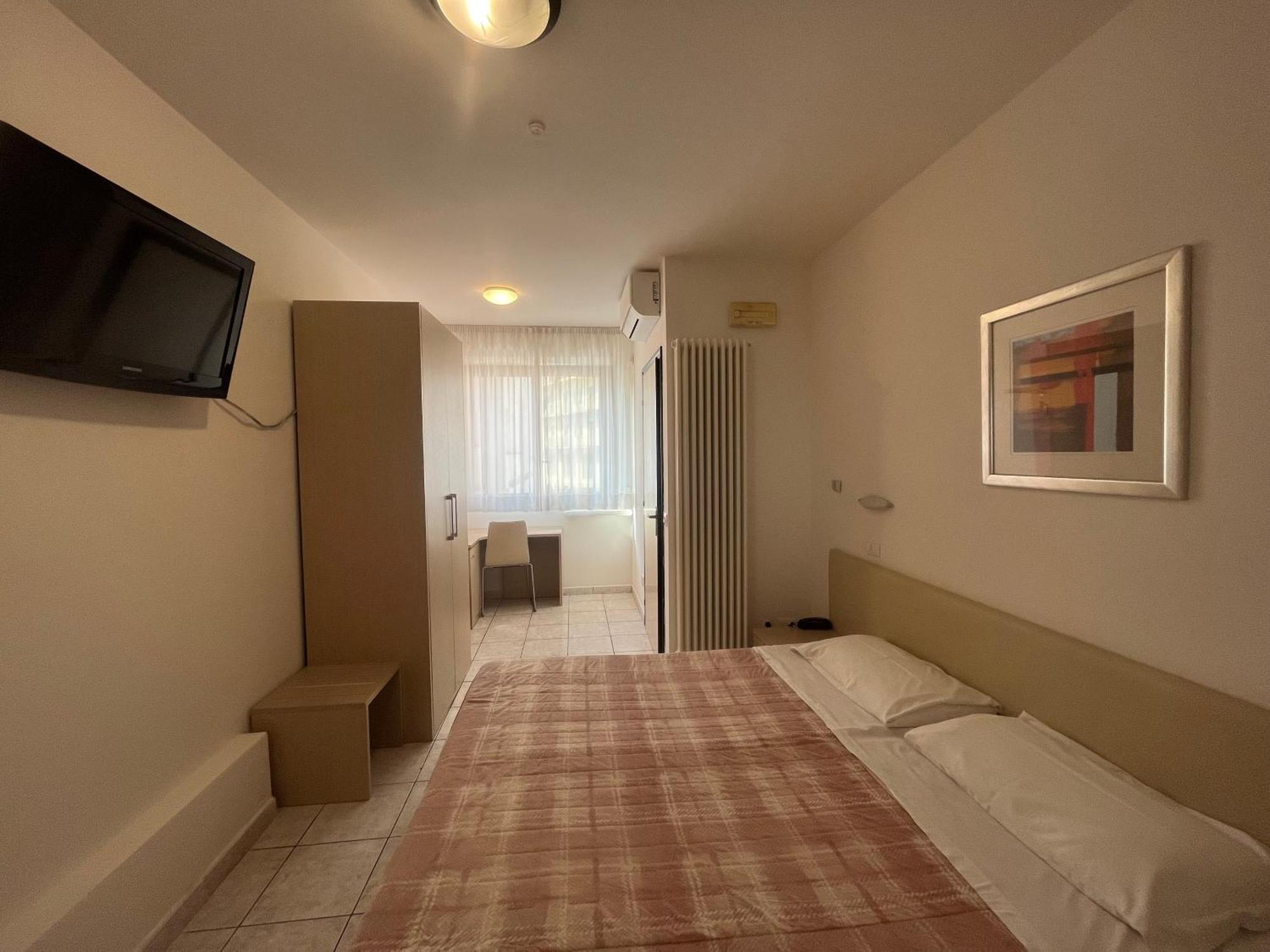 Hotel Rosen Garden Milano Marittima Exterior foto