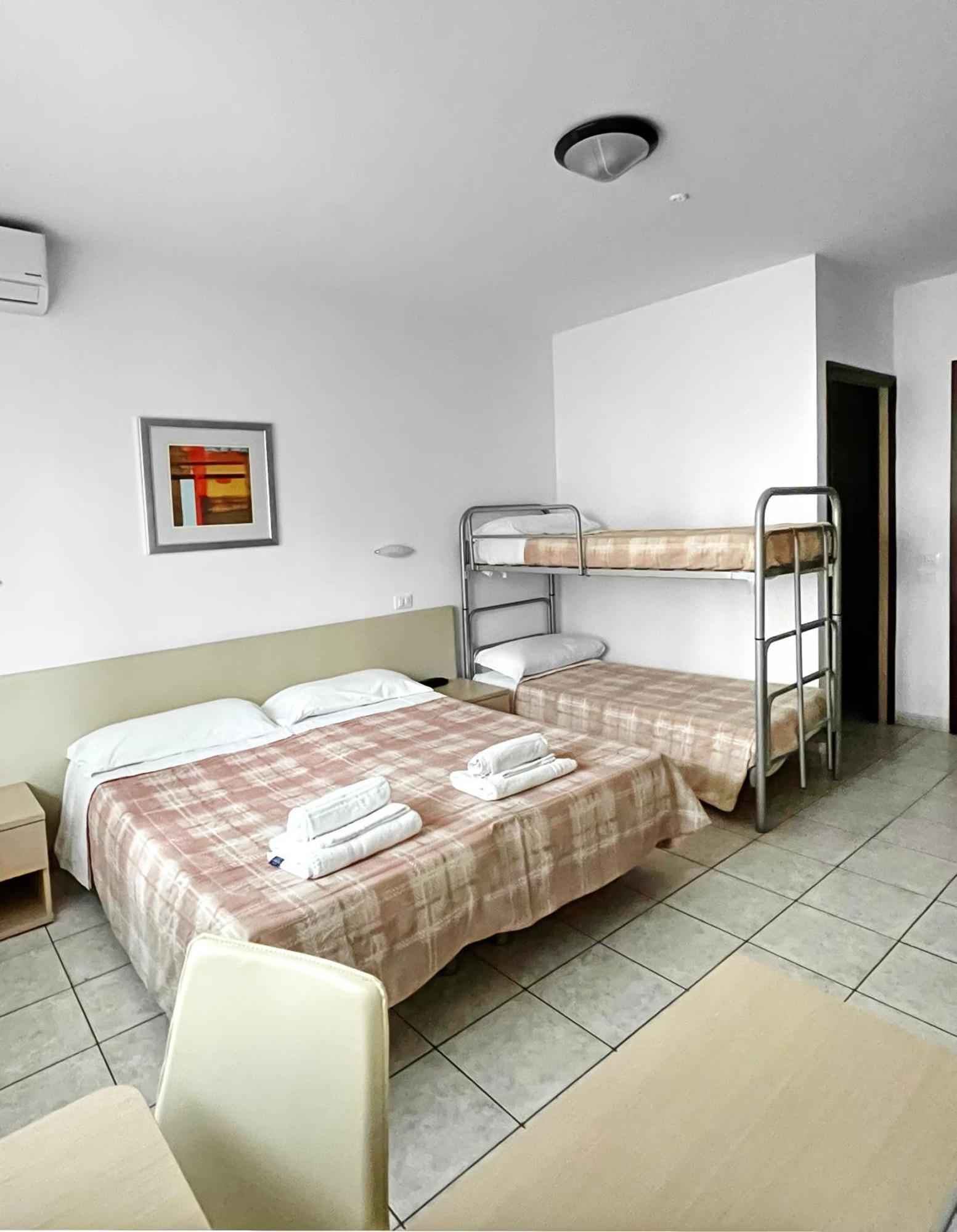 Hotel Rosen Garden Milano Marittima Exterior foto