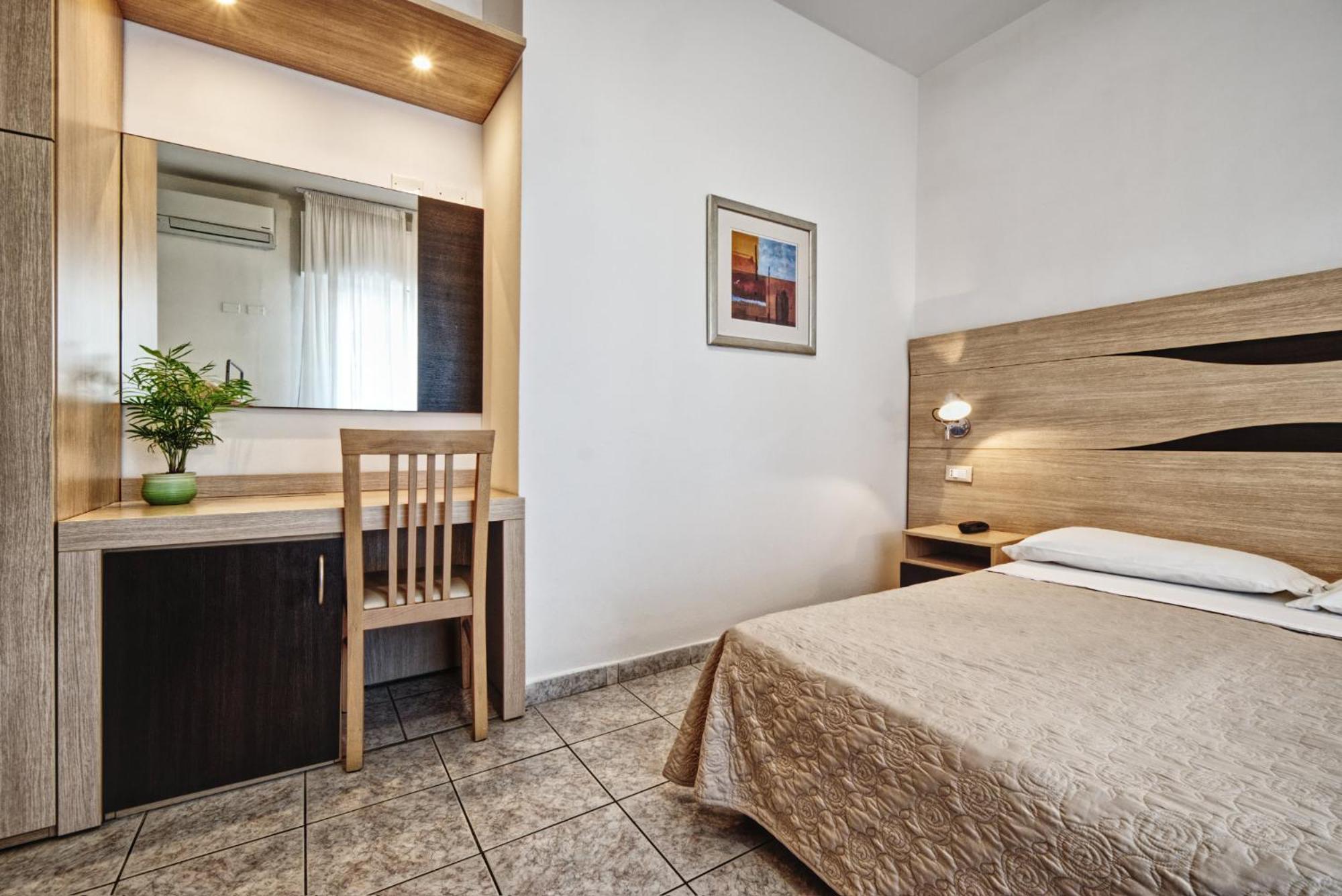 Hotel Rosen Garden Milano Marittima Exterior foto